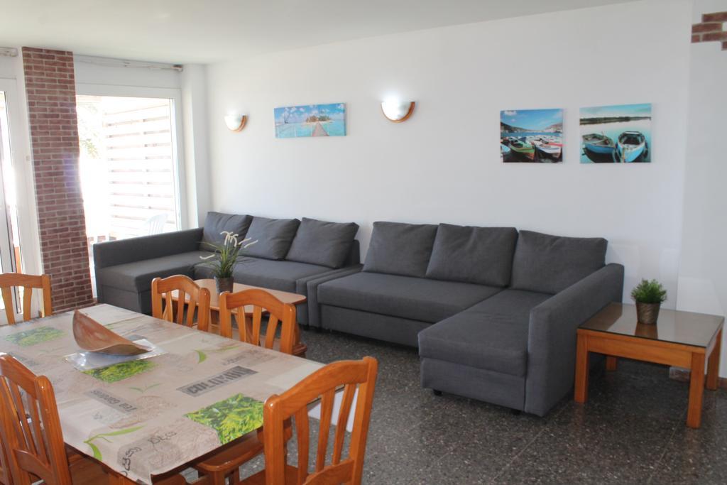 Piso Jover Alojamiento Para Mayores De 25 Anos !! Льорет-де-Мар Экстерьер фото